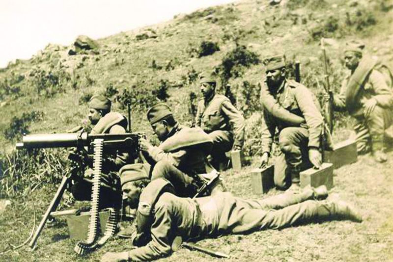 Srpski vojnici s „maksimom” na Solunskom frontu