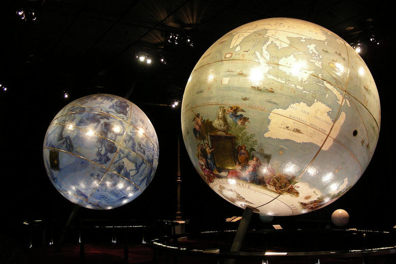 1. Koronelijevi globusi (Vikipedija)