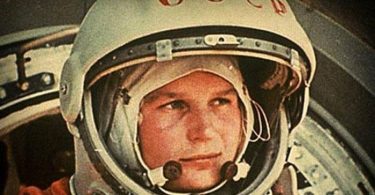 1. Prvi kosmonaut (Ade Sulaeman)